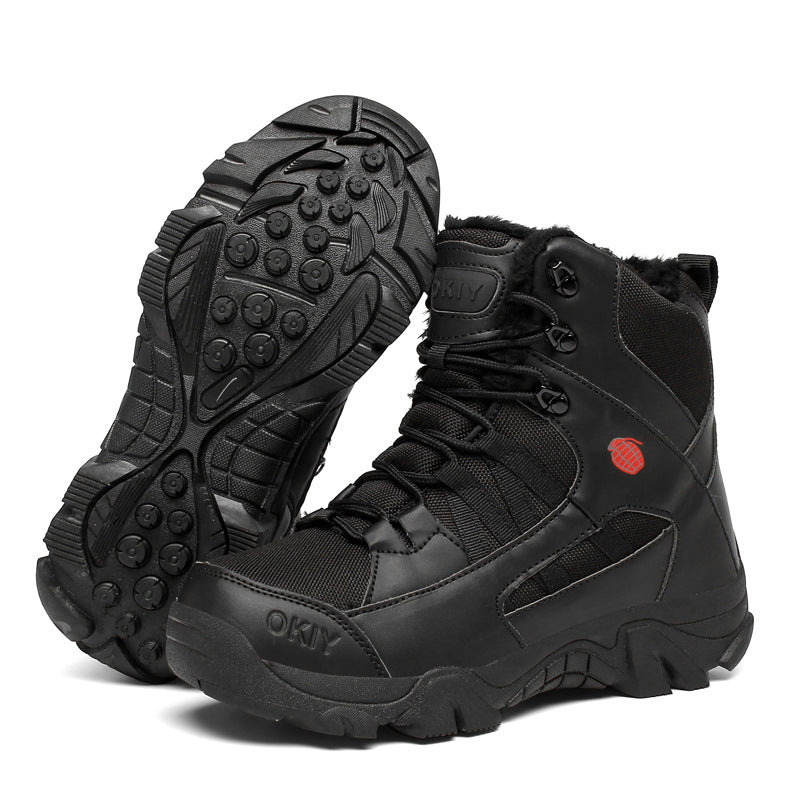 chaussures randonnée noires homme légères fond blanc